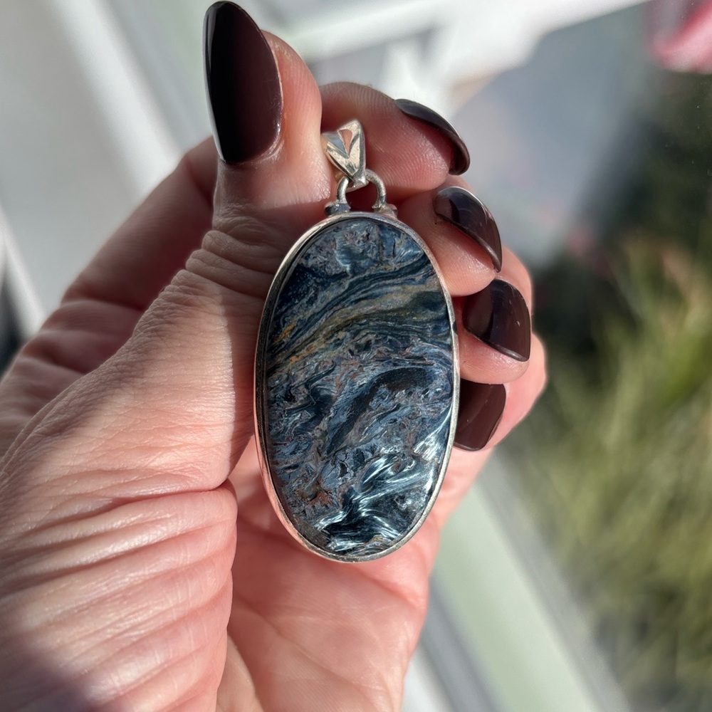 Oval Blue Stone Pendant